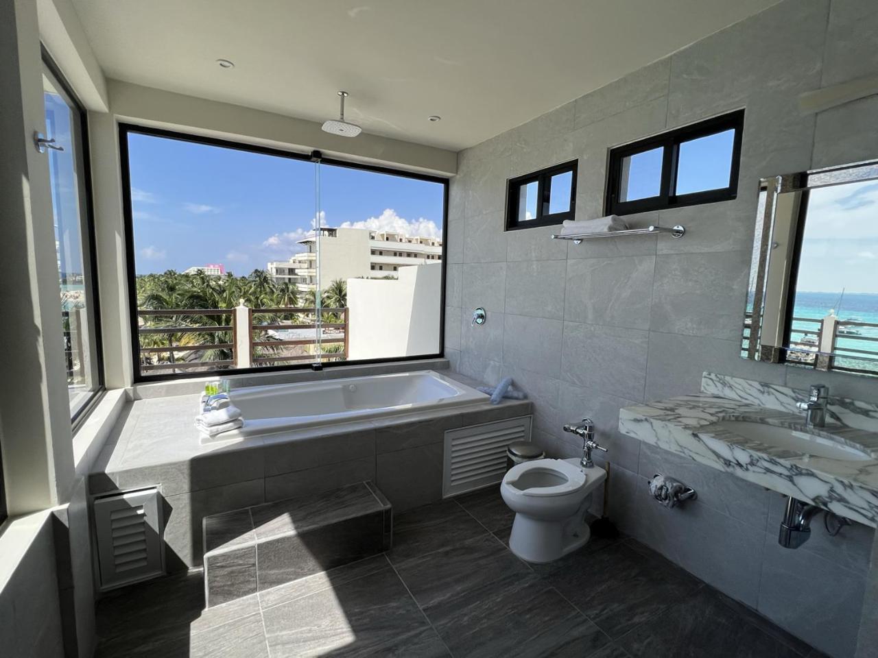 Cuxos Hotel Beachfront Isla Mujeres Exteriér fotografie