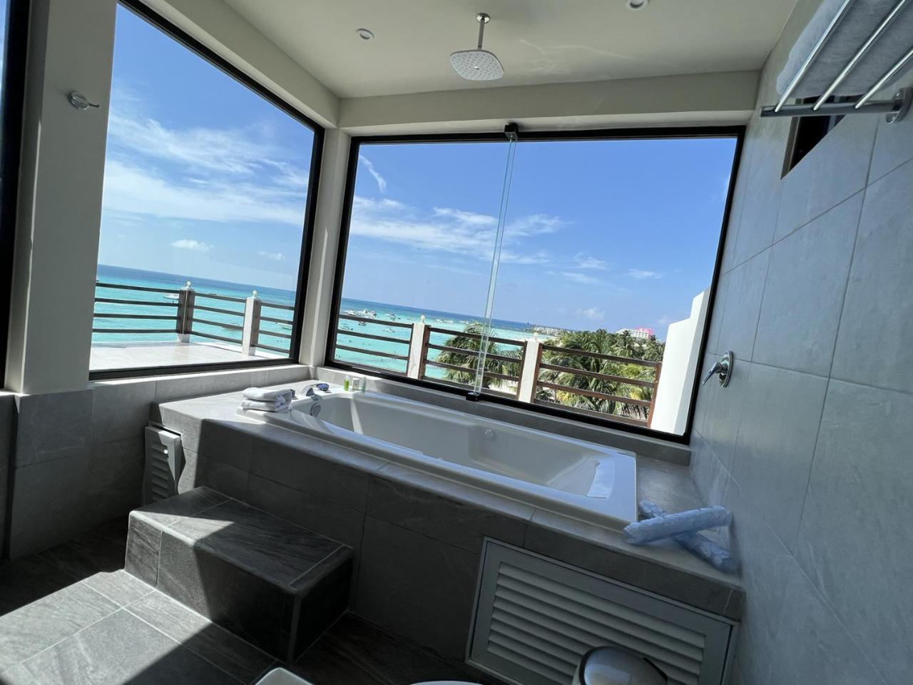 Cuxos Hotel Beachfront Isla Mujeres Exteriér fotografie